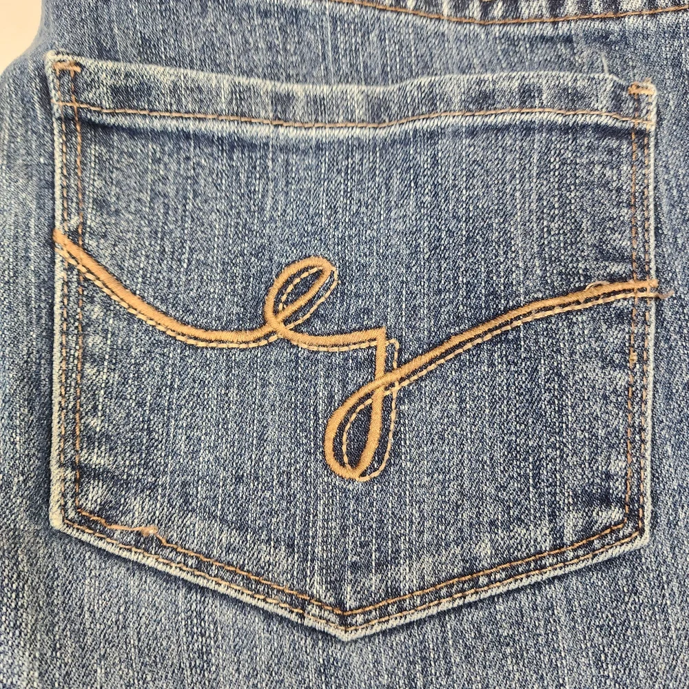 CJ Banks Jeans Women's 16W Blue Denim Moderately Curvy Fit Measures 37x28 - Picture 3 of 8